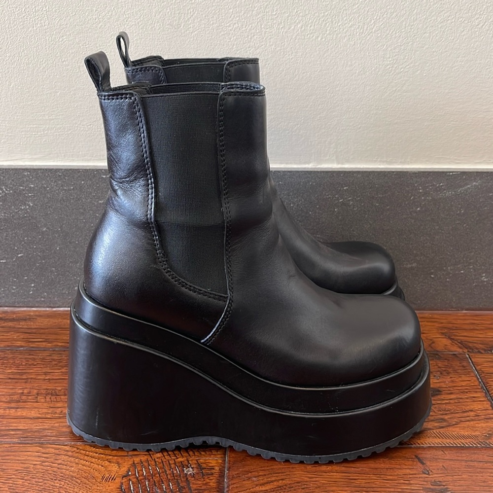 Steve Madden Jesse Platform Boot